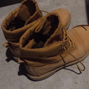 Boys Timberlands boots size 5